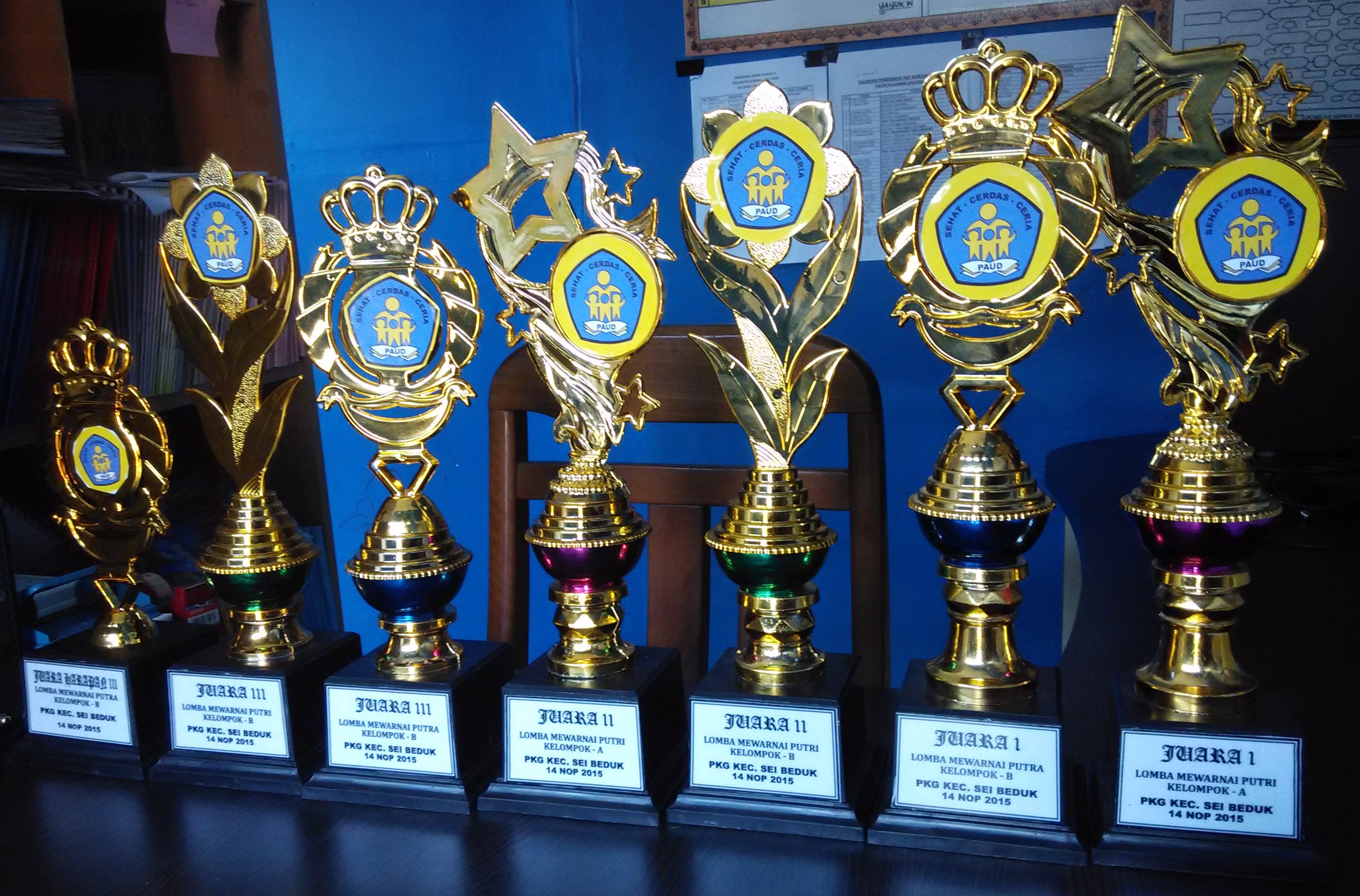 Mendapat 7 Piala dalam Lomba Mewarnai PAUD Se Kecamatan 